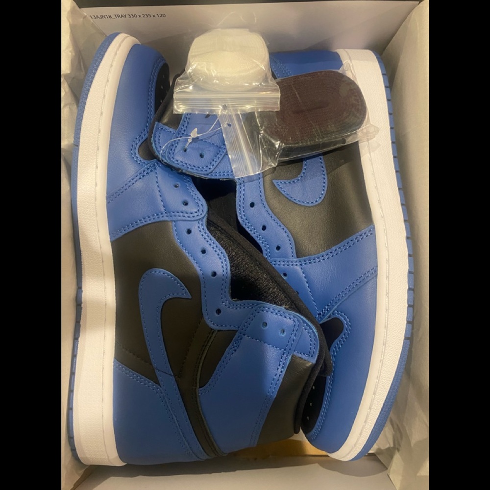 **SOLD** Air Jordan Retro 1 Hi OG Dark Marina Blue